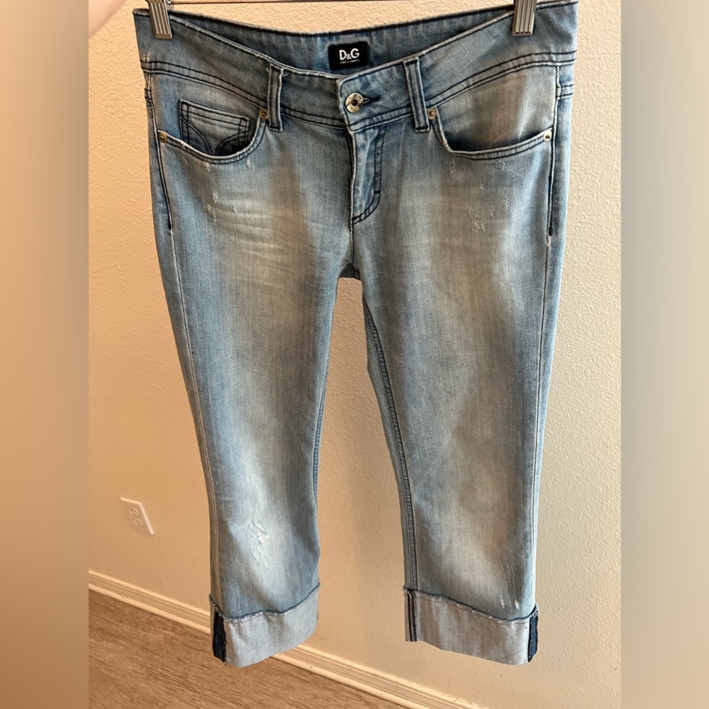 Authentic Dolce & Gabbana women jeans ， size 27， normal used